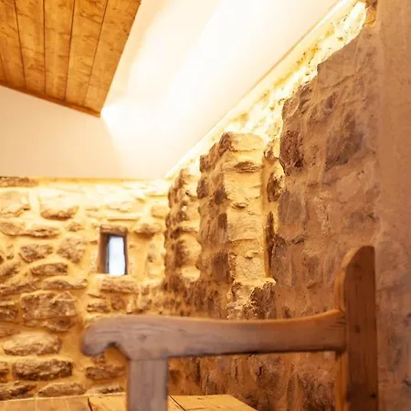 Casa Sanui. Turistics Rurals Estorm