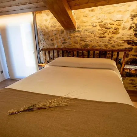 Casa Sanui. Turistics Rurals Apartment Estorm